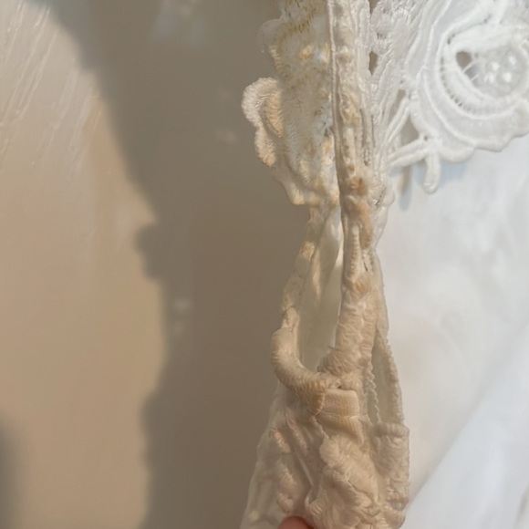 White Lace Backless BODYCON dress - Picture 6 of 6